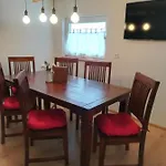 Strausshaus בית נופש *