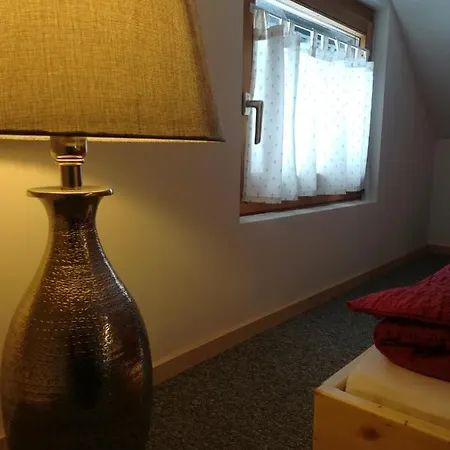 Strausshaus * גרובמינג